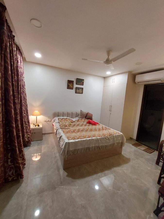 Hotel Royal Nest Premium Mundhva Exterior foto