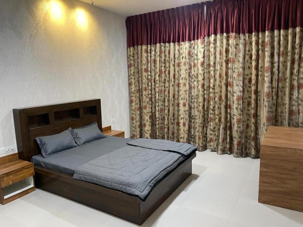 Hotel Royal Nest Premium Mundhva Exterior foto