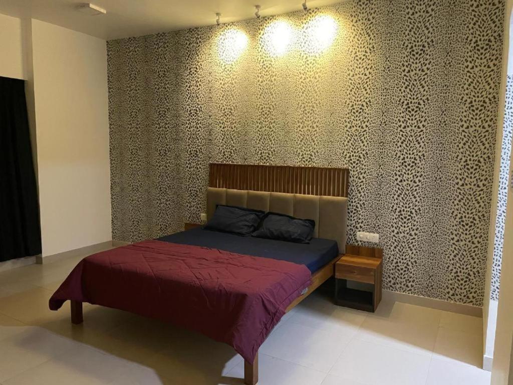 Hotel Royal Nest Premium Mundhva Exterior foto